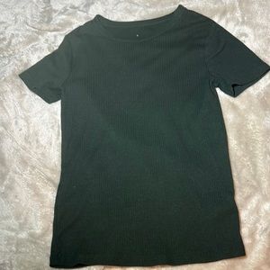 Im selling it bc its not my style